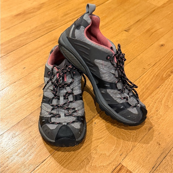 Merrell Shoes - Merrell Gray and Pink Women's Hiking Sneakers